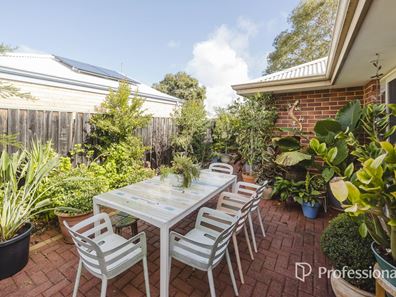 7 Balladonia Drive, Ellenbrook WA 6069