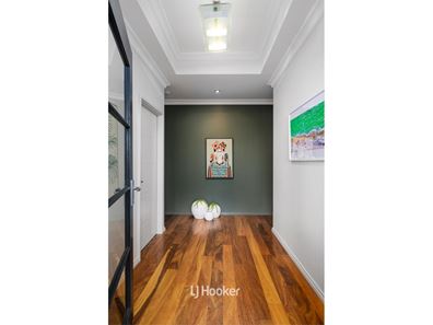 27 Naroona Drive, Dalyellup WA 6230