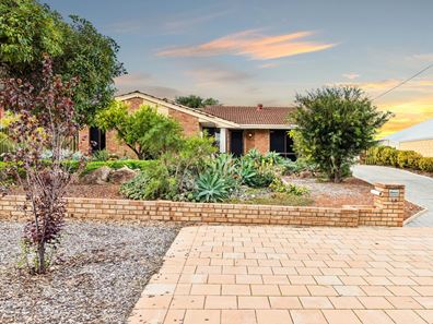 19 Pacific Way, Beldon WA 6027