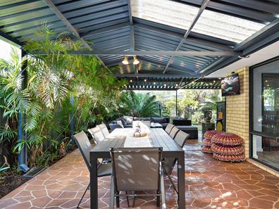 24 Whyalla Circle, Port Kennedy WA 6172
