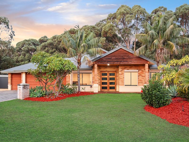 13 Swanson Way, Secret Harbour WA 6173
