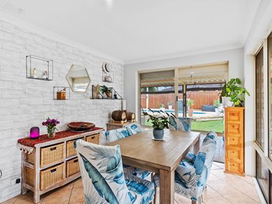 12 Manya Close, Greenfields WA 6210