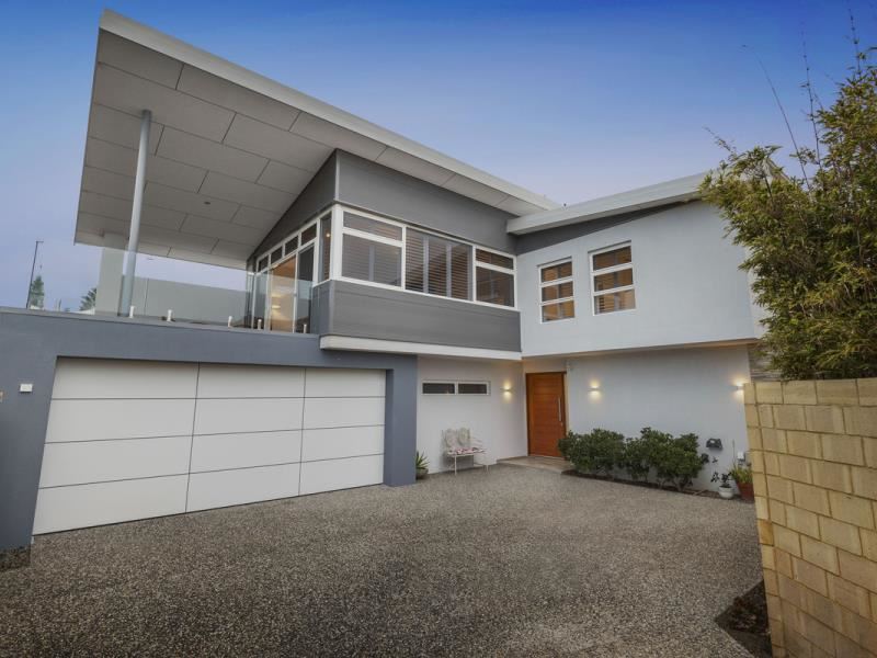 8 Meranda Court, Hillarys WA 6025