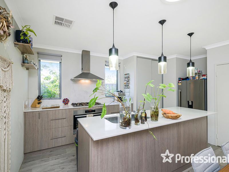 2 Ardrossan Loop, Kingsley WA 6026