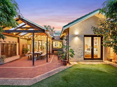 1/57 Cloister Avenue, Manning WA 6152