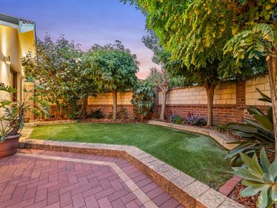 1/57 Cloister Avenue, Manning WA 6152