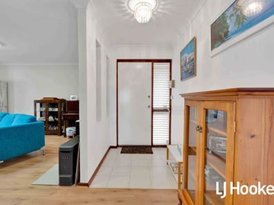 6/18 Heron Place, Maddington WA 6109