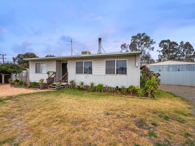 115 Sylvester Street, Coolgardie WA 6429