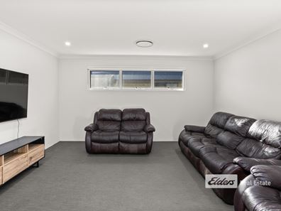 39 Waverley Road, Australind WA 6233
