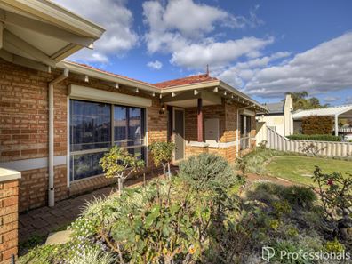 14 Azurite Court, Forrestfield WA 6058