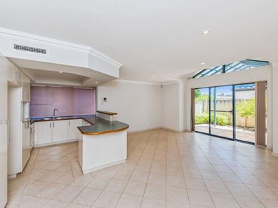 75 Latrobe Street, Yokine WA 6060