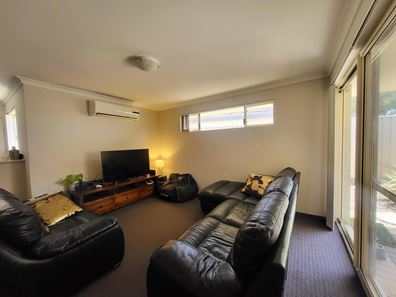 95A The Promenade, Wattle Grove WA 6107