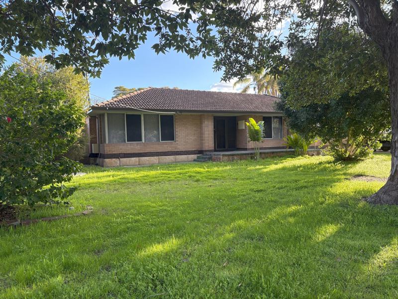 3 Adams Road, Thornlie WA 6108