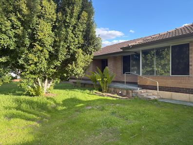 3 Adams Road, Thornlie WA 6108