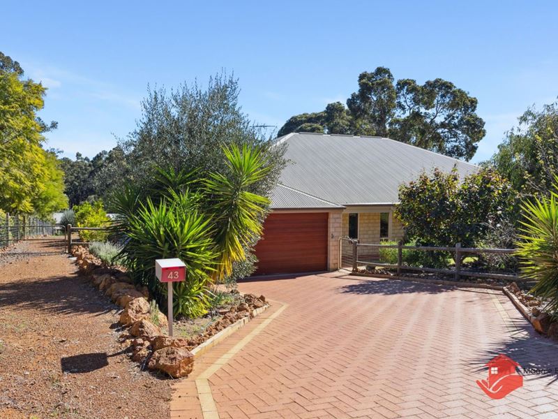 43 Vincent Lookout, Bedfordale WA 6112