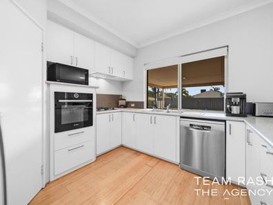 5 Springview Circle, Bennett Springs WA 6063