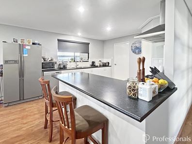 11 Spalding Street, Beresford WA 6530