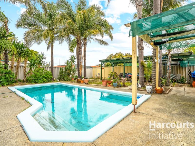 12 Amberton Avenue, Girrawheen WA 6064