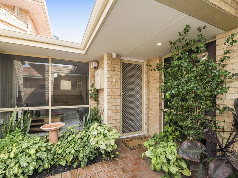 3/127 Robert Street, Como