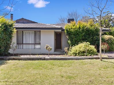 8 Nicholli Court, Ballajura WA 6066