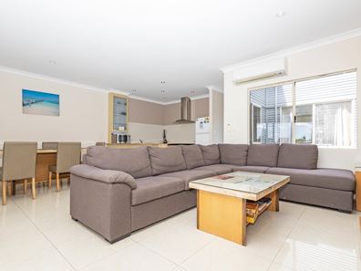 42/11 Heaton Street, Jurien Bay WA 6516