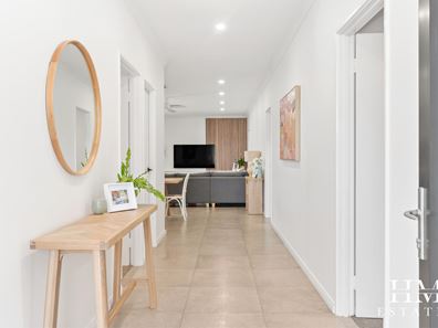 18 The Embankment, South Guildford WA 6055