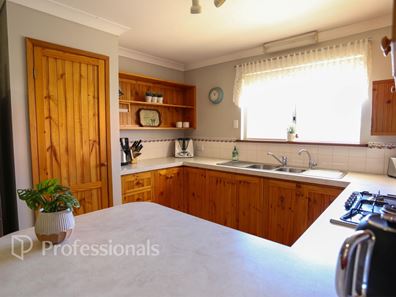 22 Walnut Grove, Castletown WA 6450