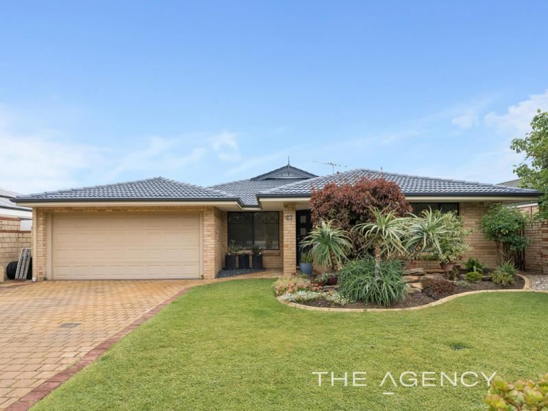 27 Fowey Loop, Mindarie WA 6030