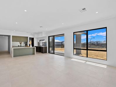 5 Flicker Way, Eglinton WA 6034