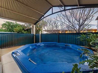 9 Warnt Court, South Guildford WA 6055