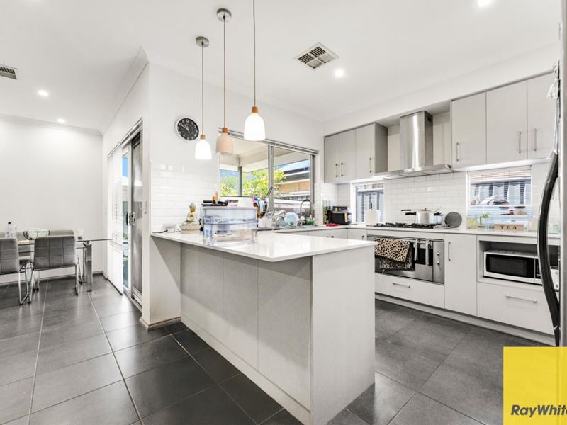 6 Ashdown Way, Hilbert WA 6112
