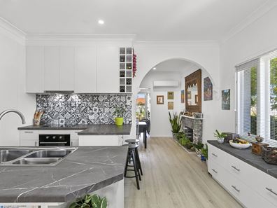 37 Houston Avenue, Dianella WA 6059