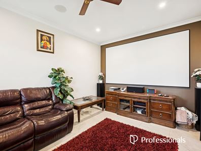 2 Chile Way, Aubin Grove WA 6164