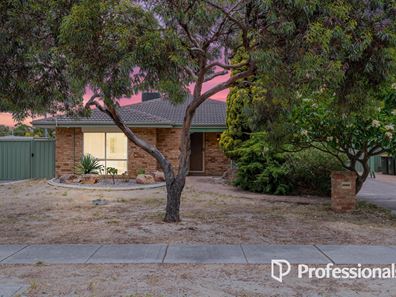 33 Highclere Boulevard, Marangaroo WA 6064