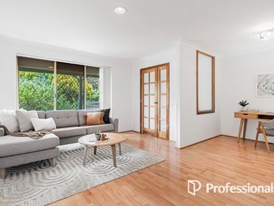 33 Highclere Boulevard, Marangaroo WA 6064