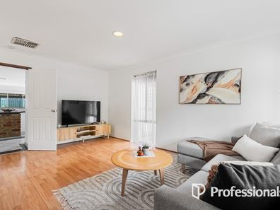 33 Highclere Boulevard, Marangaroo WA 6064