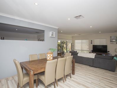 55 Pipeline Boulevard, Piara Waters WA 6112