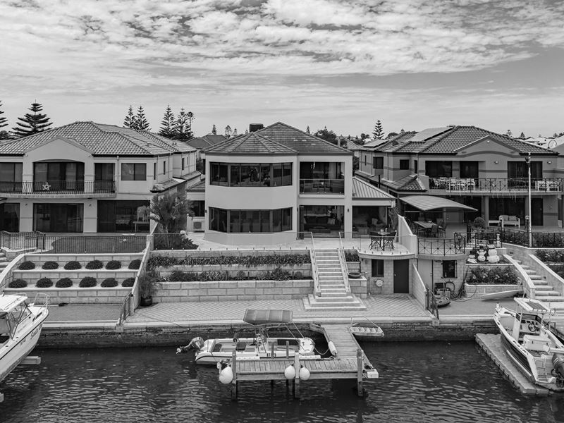 23 Finistere Island Retreat, Halls Head WA 6210