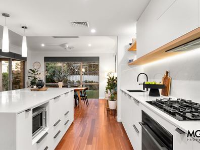 20B Williams Road, Melville WA 6156