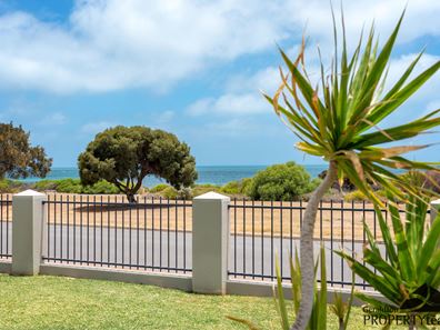 126 Kempton Street, Bluff Point WA 6530