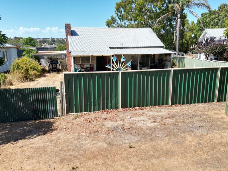 8 Ladyman Street, Kojonup WA 6395