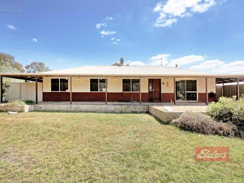 10 Cheetaning Street, Wandering WA 6308