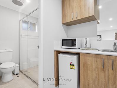 Room/4  18 Alperton Street, Dayton WA 6055