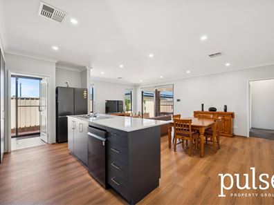 66A Lunar Way, Beckenham WA 6107