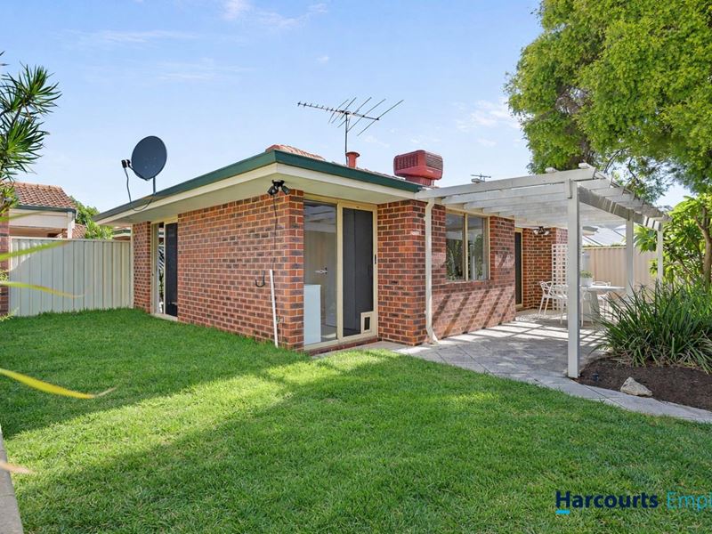 3/6 Bower Street, Scarborough WA 6019
