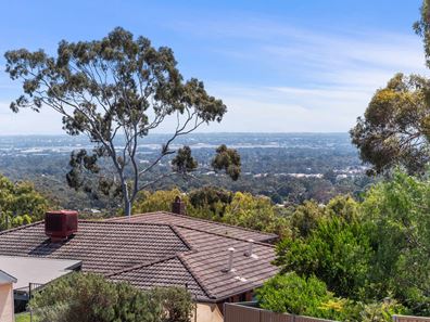 10 Nangana Way, Kalamunda WA 6076