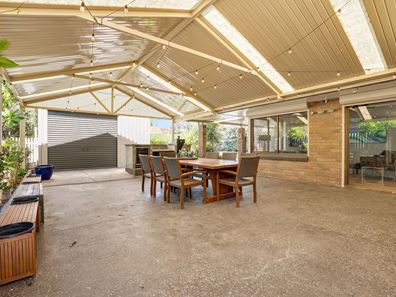 34 Cambridge Crescent, Cooloongup WA 6168