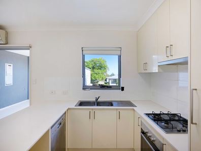 6/8 Ilumba Way, Nollamara WA 6061