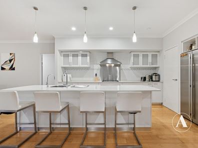 14 Kaliman Bend, Harrisdale WA 6112