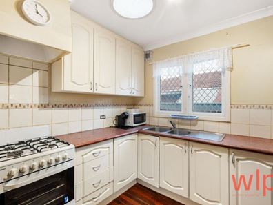 51 Burnham Way, Girrawheen WA 6064